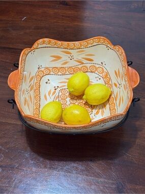 Temp-Tations Presentable Ovenware By Tara - 2.5 qt serving bowl with wire basket